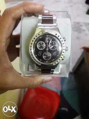 Round Silver Chronograph Watch With Bracelet In Case