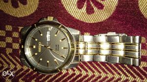 Seiko solar 100M - 1 year old wrist watch watch