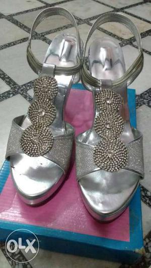 Two pair of heels in good condition Rs 390 each
