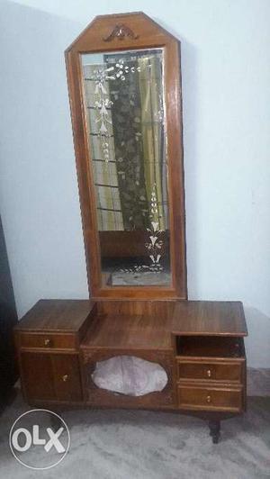 Wooden Dressing table fully furnished