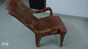 4 Brown Plastic Lawn Chair