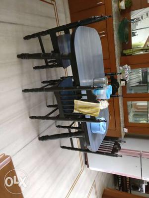 4 seater dining table. excellent condition. no