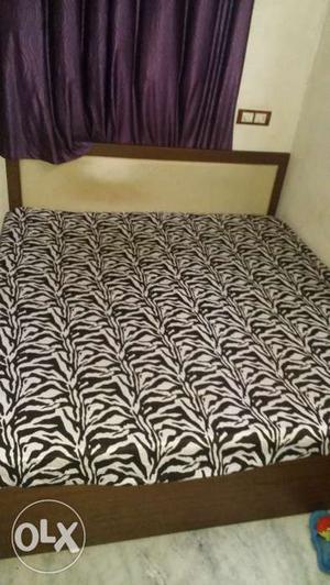 Bed with storage and matress