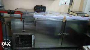 Commercial referigerator in a very good condition