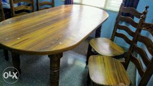 Dining table for sale. Solid wood, 6 seater