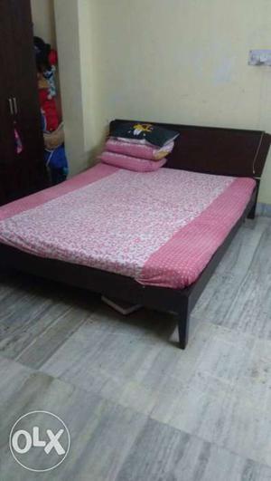 Double size bed with mattress - damro company