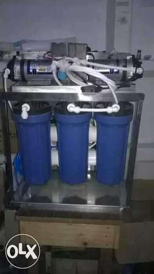 Grey And Blue Water Filtration System