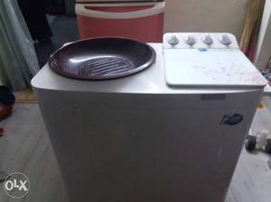 Llyod washing machine 8.5kgs