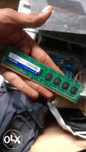 Motherboard Intel Pentium processor and DDR 3 2 GB RAM