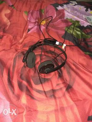 Piantronics headset in fully working