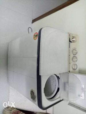 Videocon semi automatic washing machine proper