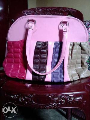 2 ladies bags in good condition.
