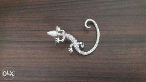 Girl lizard shape cuff earring