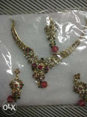 Gold And Red Necklace With Pendant Earrings