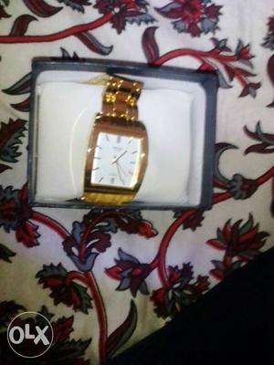 New watch...omax beautyfull golden..watch