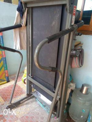 Big manual walker in good working condition