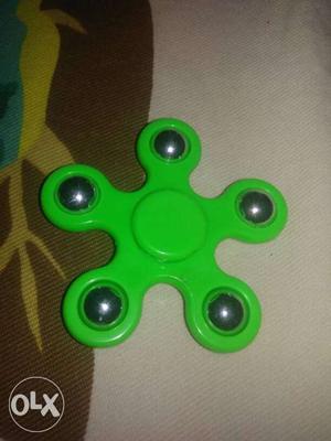 Green And Gray 5-blade Fidget Spinner
