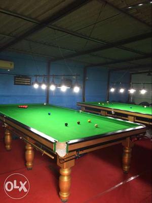 One Green Snooker tabel 12/6 size with all Accereys