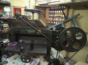 Paper cutting machine 32" with moter