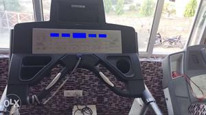Reebok treadmill barand new condition heavy