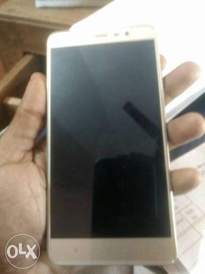 6month old phone. Good conditions. Urgent sale.