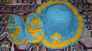 Baby's Blue-and-yellow Knit Hat And Shoes