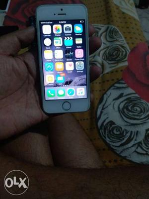 Brand new mobile iphone 5s 3months old