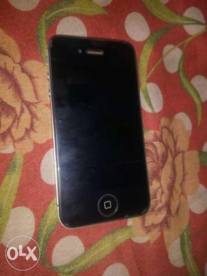 Iphone 4s(16gb) in very good condition & gud battery