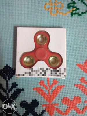 KD tri hand spinner fully packed with no scratch.