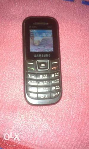 New condition mobile phn 5 mnth old l