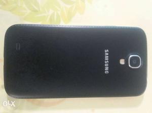 Samsung s4 it is in good condition it has many