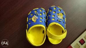 Toddler's Pair Of Yellow-and-blue Rubber Clogs