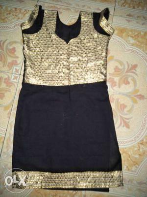 Women's Gold-colored And Black Sleeveless Dress