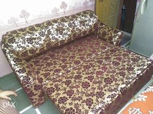 1 month used sofa combine bed new item want to