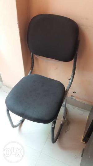 2 Urgent visiter chair sale in mvp3
