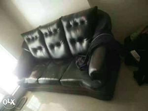 Black Leather Tufted 3-seat Sofa