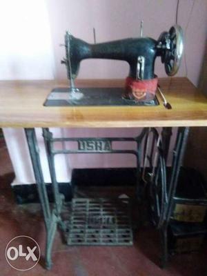 Black Metal Usha Treadle Sewing Machine