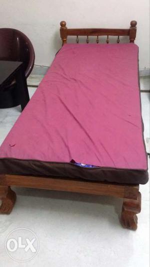 Diwaan with mattress in very good condition
