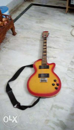 Electric guitar Gd condition...