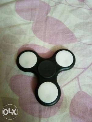 Fidget spinner with light,spin time 1:40