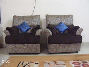 Less than 6 months old - sofa set for sale