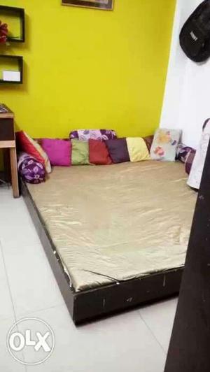 Low height 6x6 double bed(without materesses and