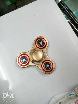Metal spinner with box