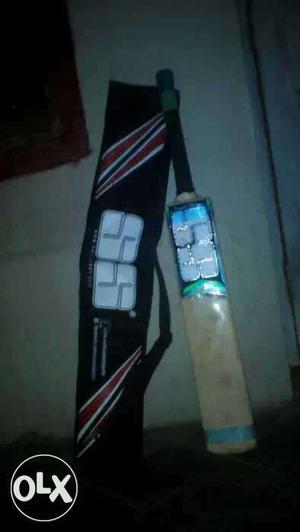 Ss ton Cricket Bat urgent sell with bat cover englishwillow