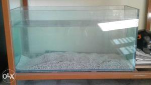 3 feet fish tank with 30 kgs of white sand for