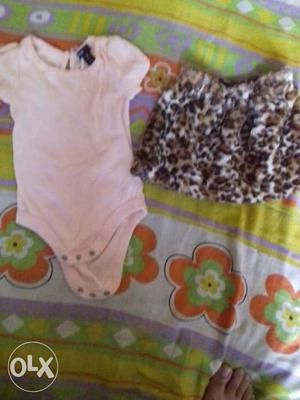 Baby gap shirt with cheetah skirt perfect for