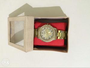 Diamond Plated Chronograph Watch With Single Link In Case