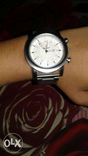 It's fastrack copy Watch 15 days old excellent