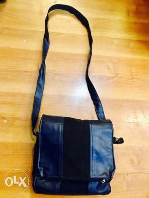 Original baggit side bag in brand new condition