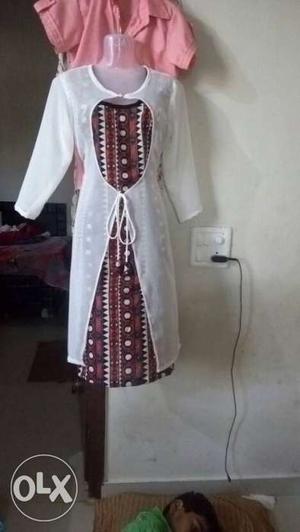 This is a brand new kurti with shrug